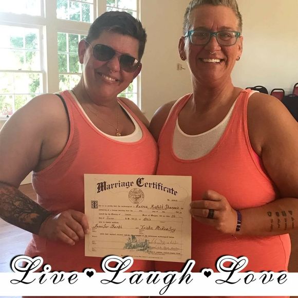 Meet your Posher, Jennifer - Picture 1 of 1